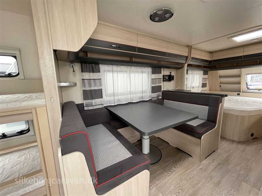 Hobby De Luxe Edition 650 KMFe